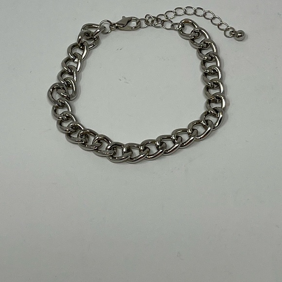 5 piece Chunky Silver Plated Bracelets - Picture 8 of 14